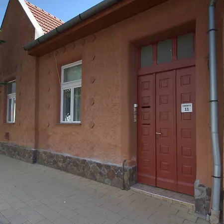 Oazis Apartman Eger